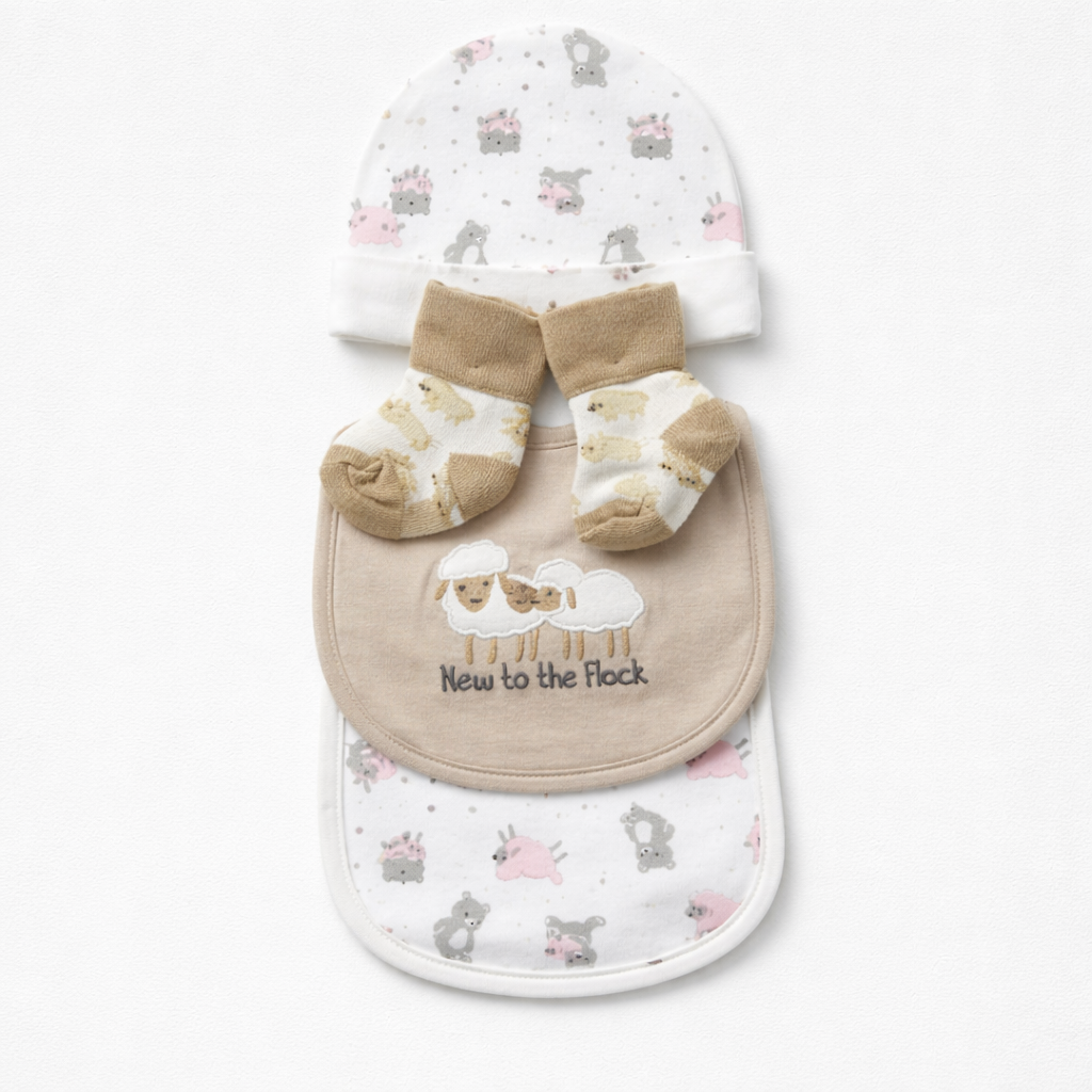 Duck Duck Goose 4-piece set Caps, Bib, Burb cloth and Socks "Sheep"(042Lh)