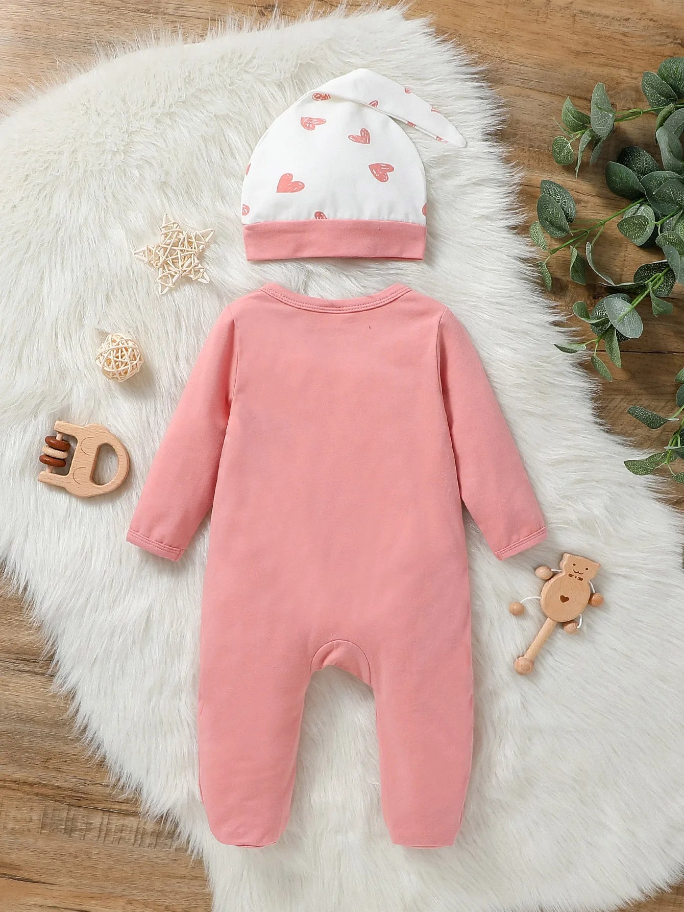 Cotton Long-sleeve Love Heart Print Footed Honey Comfort Jumpsuit with Hat