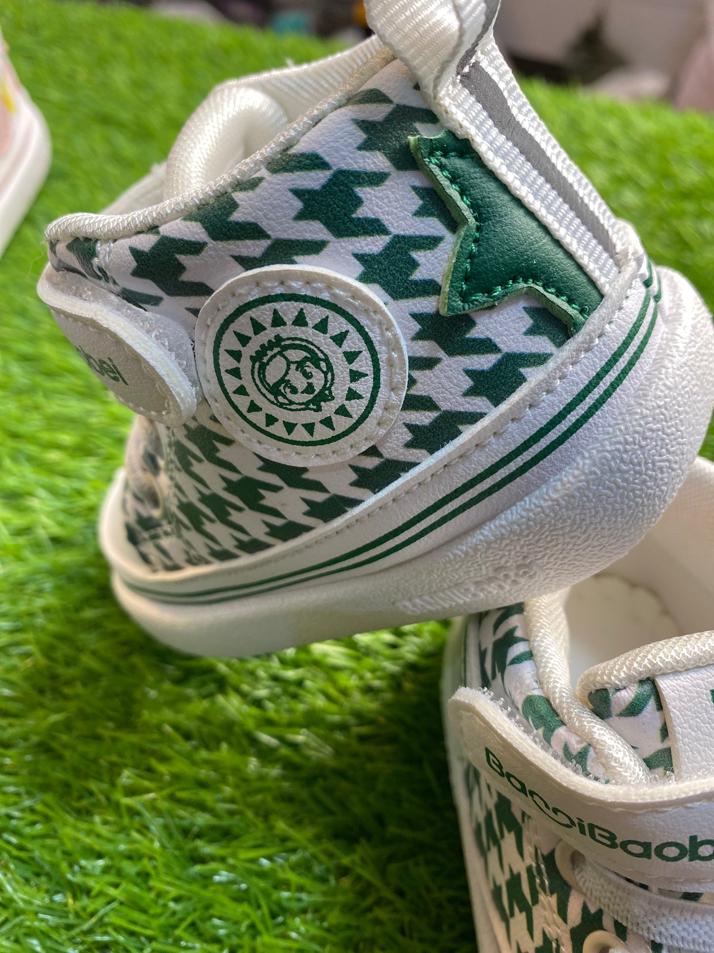 Pattern shoes Green