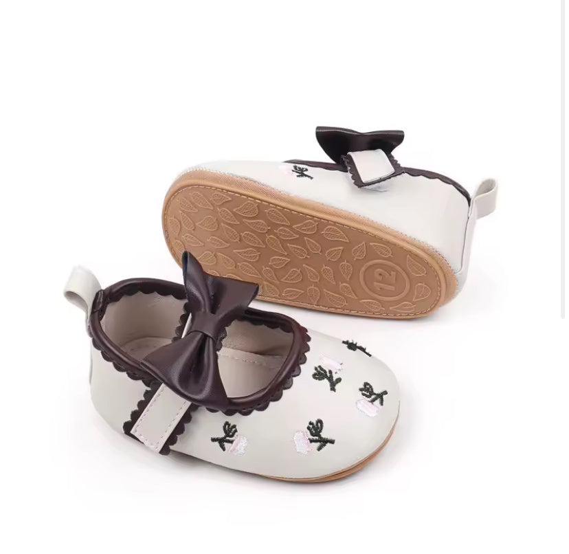 New Baby Shoes Cute Bowknot Infant Girls Princess Dress Shoes Spring Autumn Newborn Girls Crib Shoes PU First Walkers -S