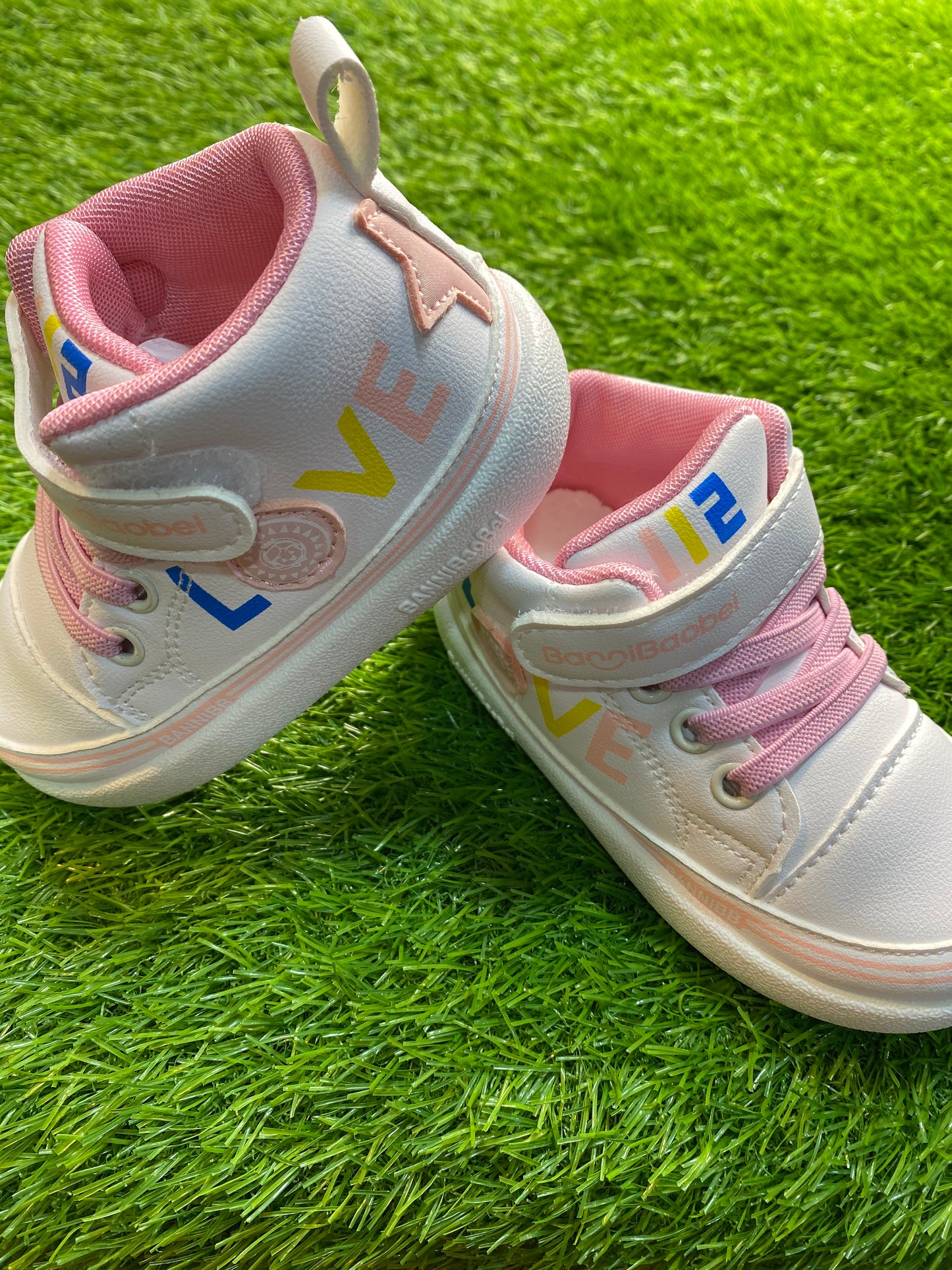 Letter printed glitter shoes