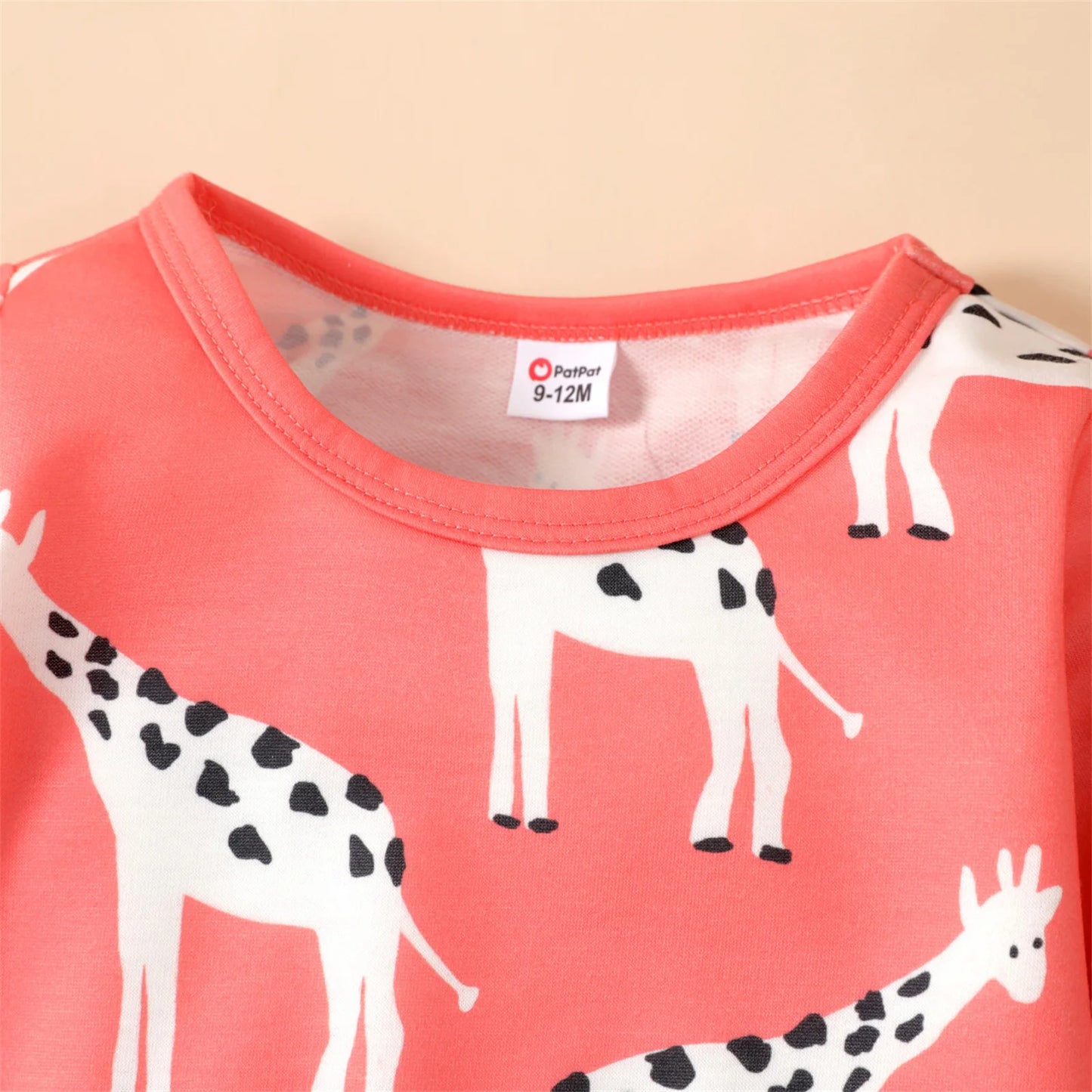 Winter Giraffe Print Long sleeve Sweatshirt