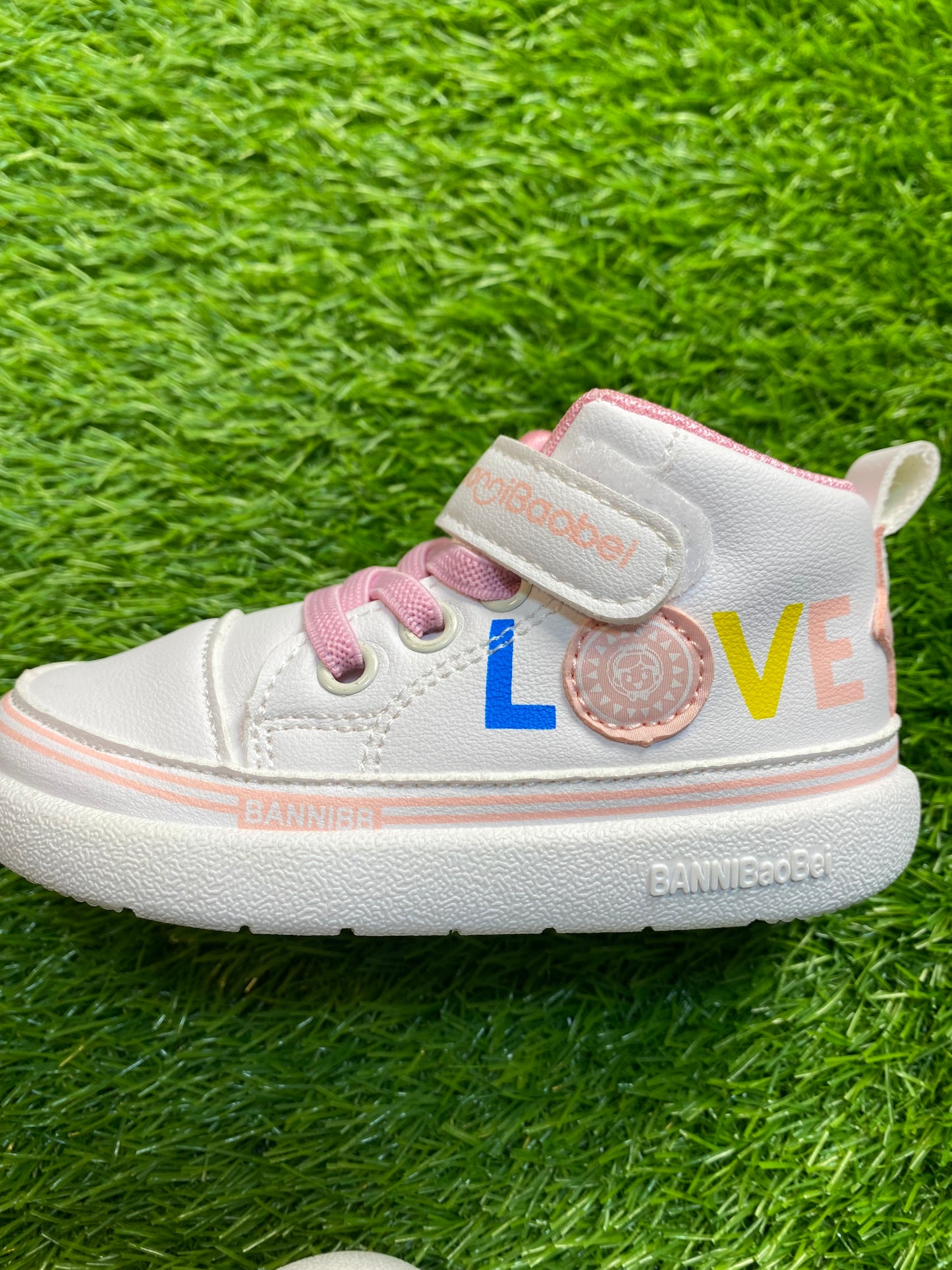 Letter printed glitter shoes