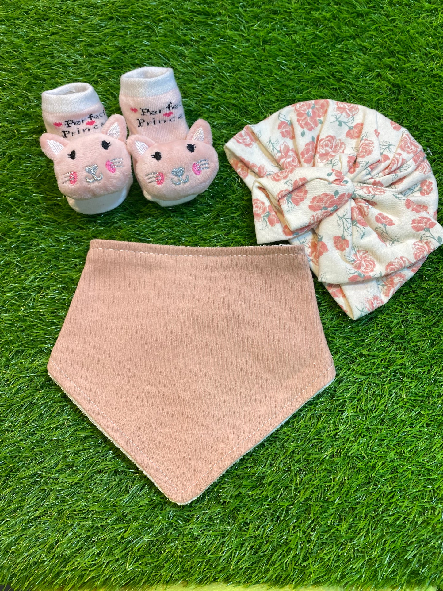 Baby Cap, Bip & sock 3 Pcs Set