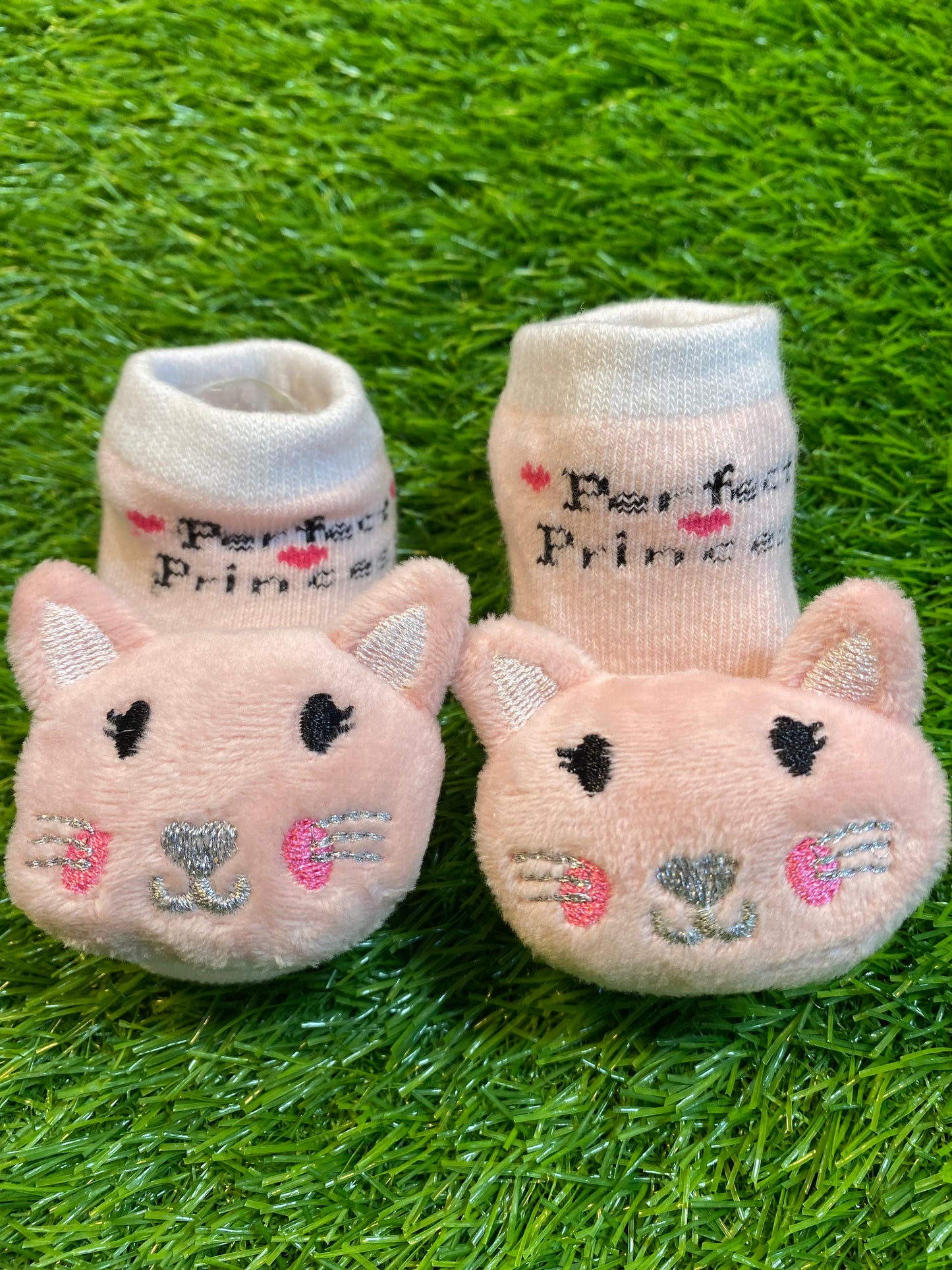 Baby Cap, Bip & sock 3 Pcs Set