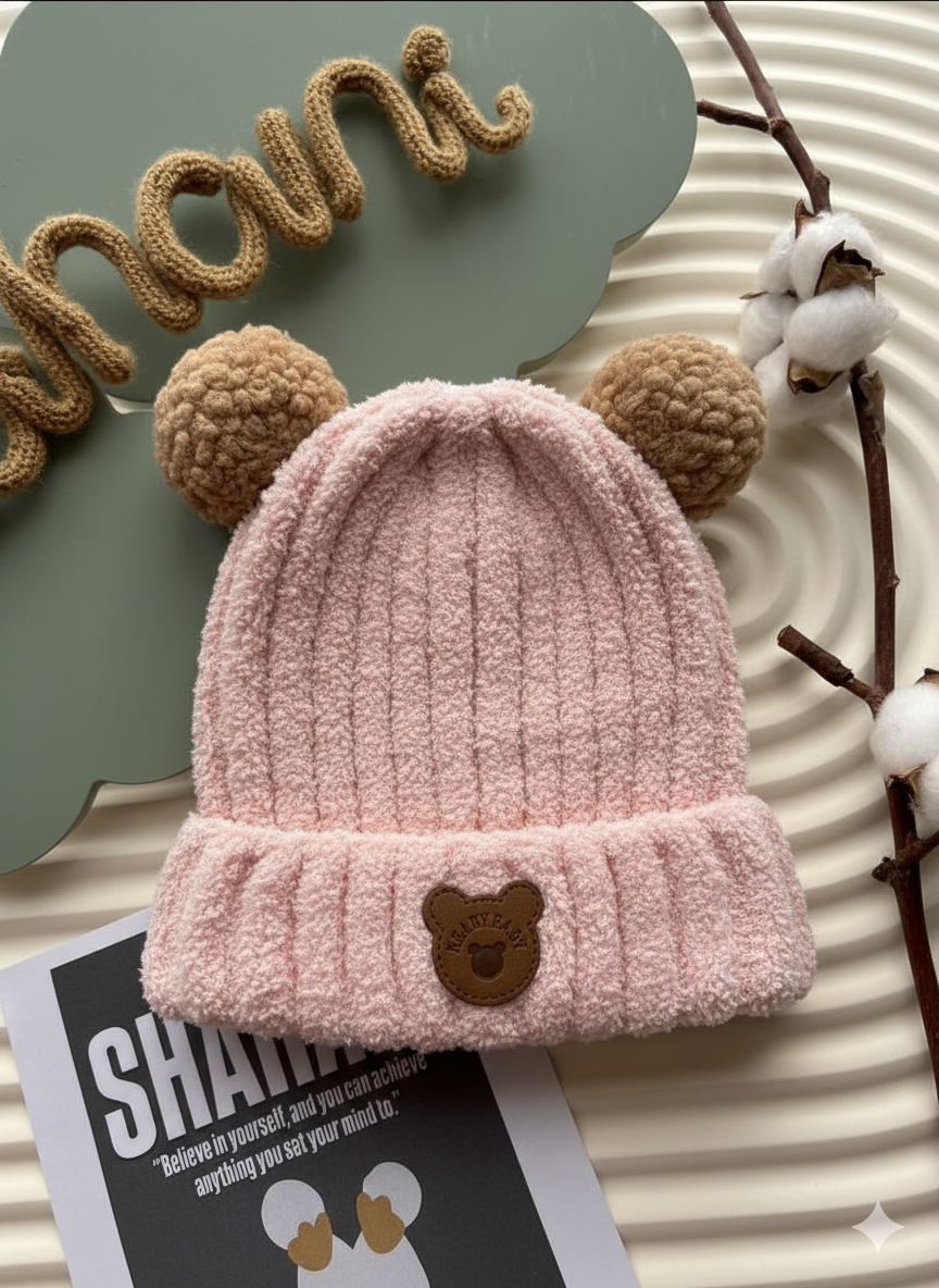 Children's knitted hat with pom poms. -S