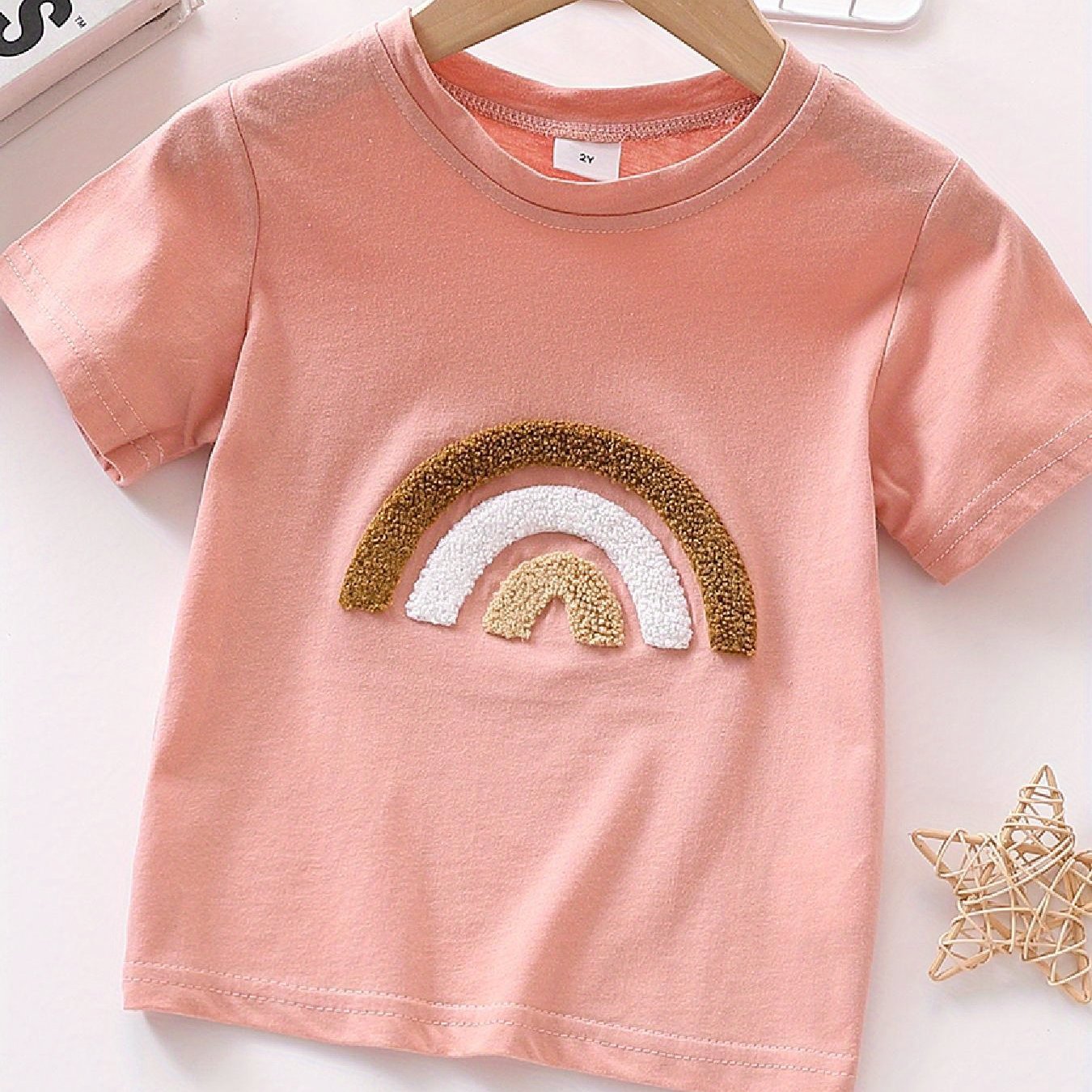 Embroidered short-sleeved t-shirt